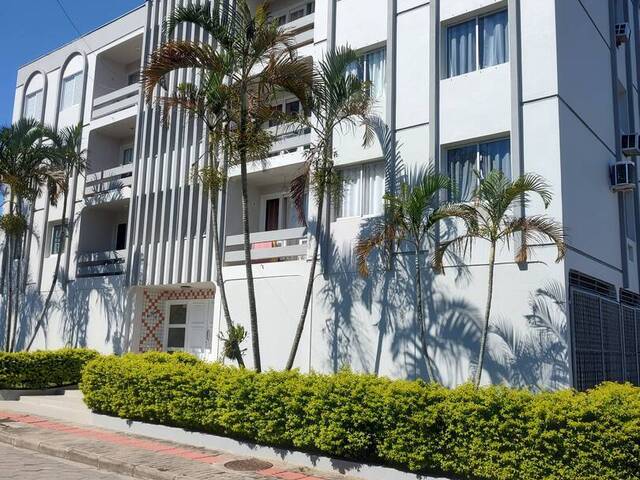 #68 - Apartamento para Venda em Criciúma - SC - 3