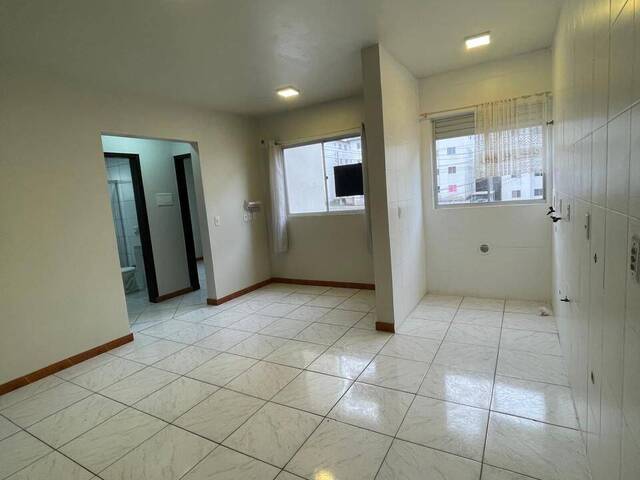 #120 - Apartamento para Venda em Criciúma - SC - 1